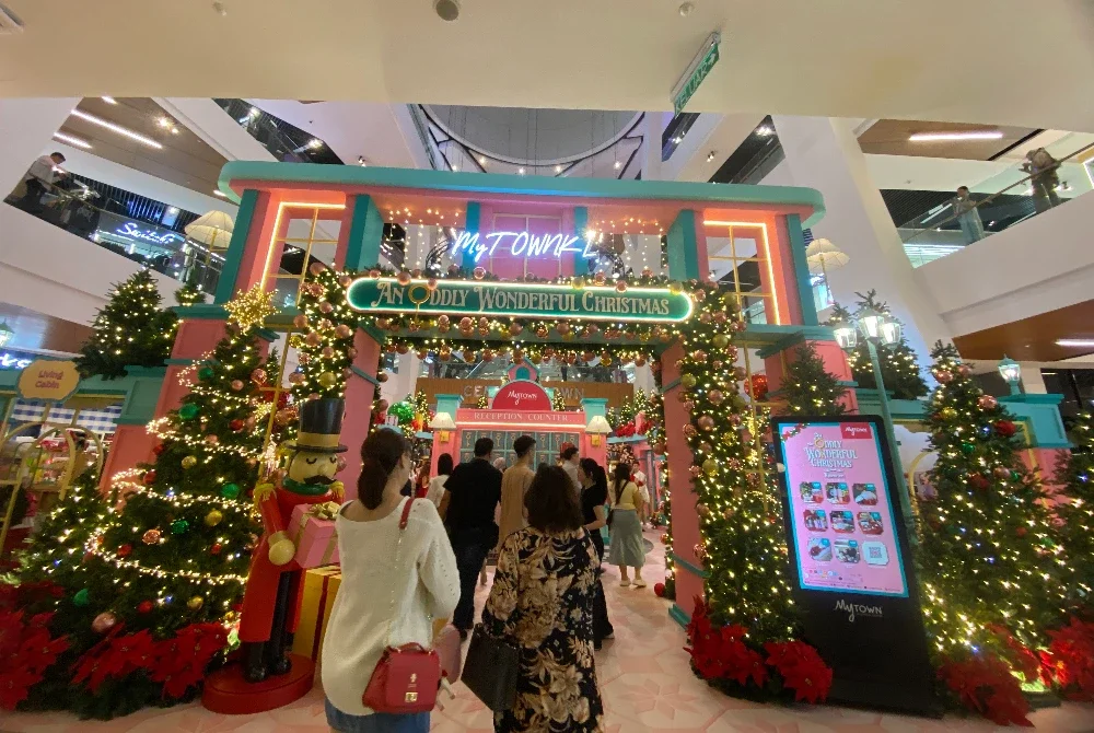 Penganjuran An Oddly Wonderful Christmas menyaksikan dekorasi unik di Central Town, MyTOWN