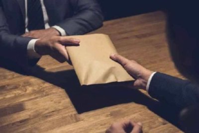 Setiap pelanggaran amanah, walaupun kelihatan kecil berpotensi menular menjadi budaya negatif jika tidak ditangani sejak awal. - Foto hiasan