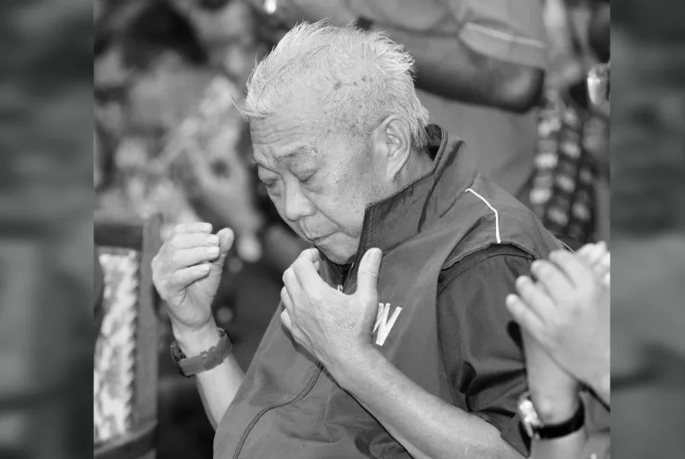 Sinonim dengan laungan ‘Radu Tatap Radu’ atau ‘Lawan Tetap Lawan’, Allahyarham Bung Moktar dikenali sebagai pemimpin berani yang tidak gentar menyuarakan isu rakyat. Foto: FB Datuk Dr Aliakbar