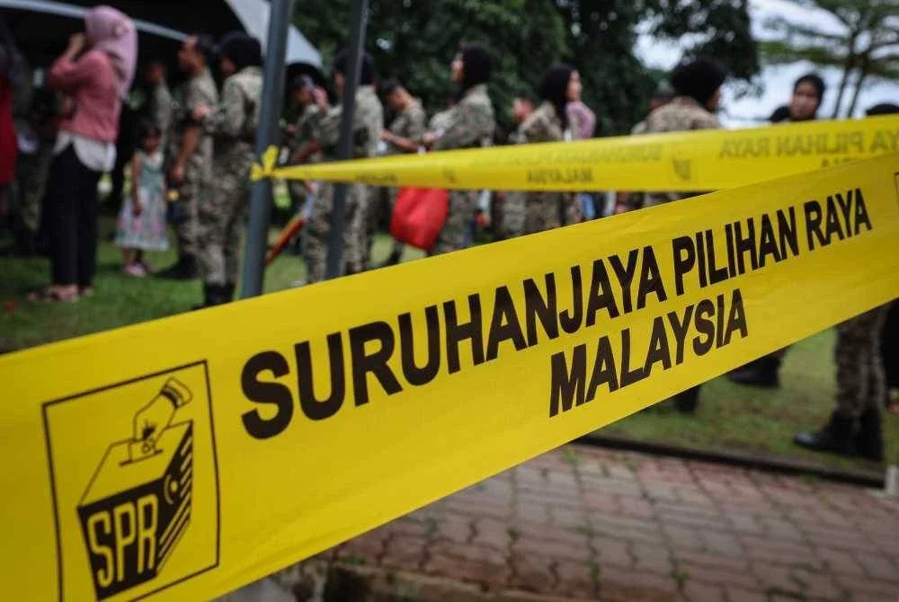 SPR bakal menentukan kedudukan kerusi DUN Lamag berikutan pemergian Datuk Seri Bung Moktar Radin yang memenangi kerusi itu pada PRN Sabah. - Foto fail Bernama