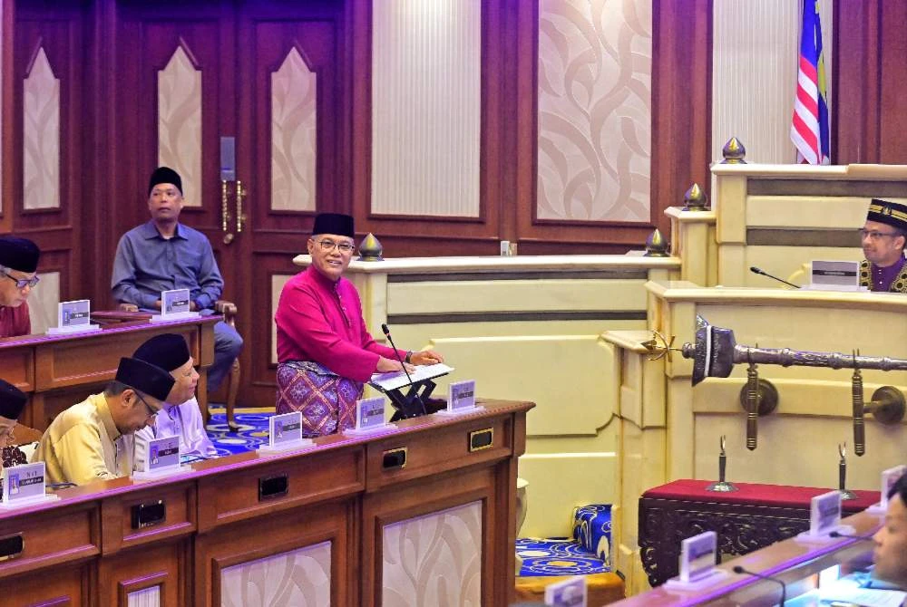 Dato' Sri Diraja Wan Rosdy Wan Ismail ketika sesi pembentangan Belanjawan negeri pada persidangan DUN di Wisma Sri Pahang pada Jumaat.