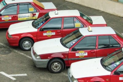 Malaysia dan Singapura akan meningkatkan kuota teksi berlesen rentas sempadan kepada 500 bagi setiap negara. Gambar hiasan 