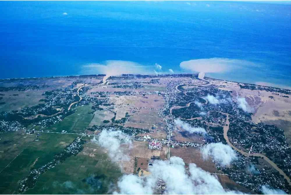 Keadaan kawasan yang ditenggelami banjir di Aceh yang diambil pada 27 November lalu.