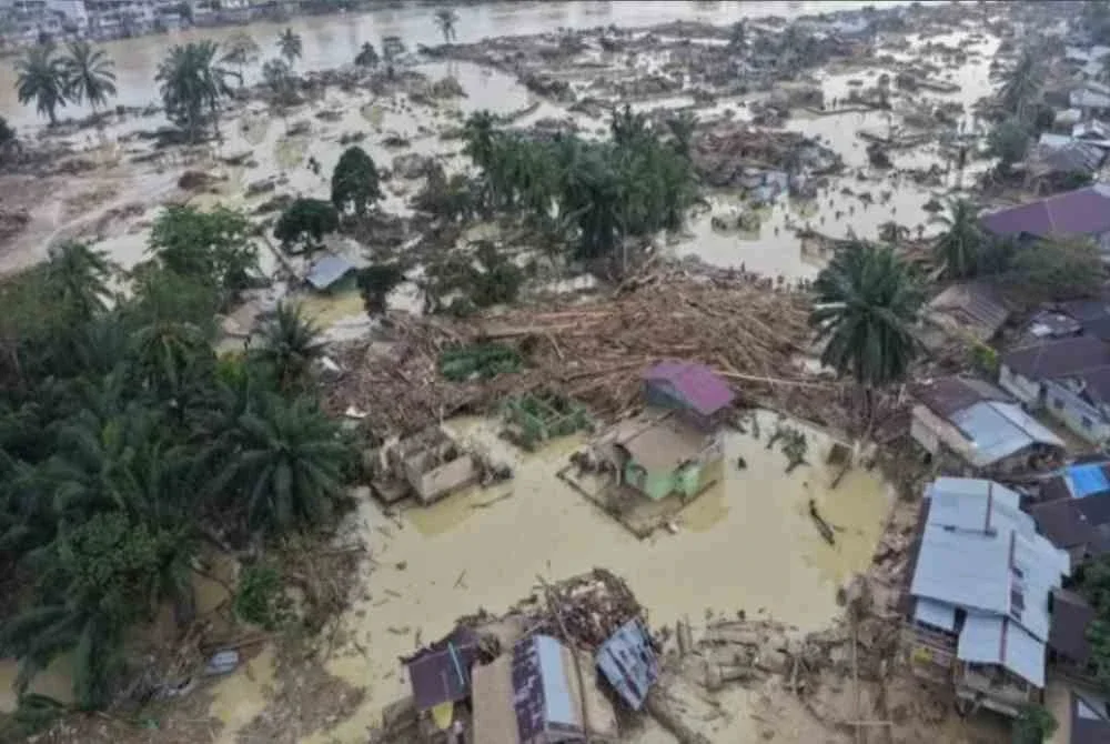Keadaan selepas banjir mula surut.