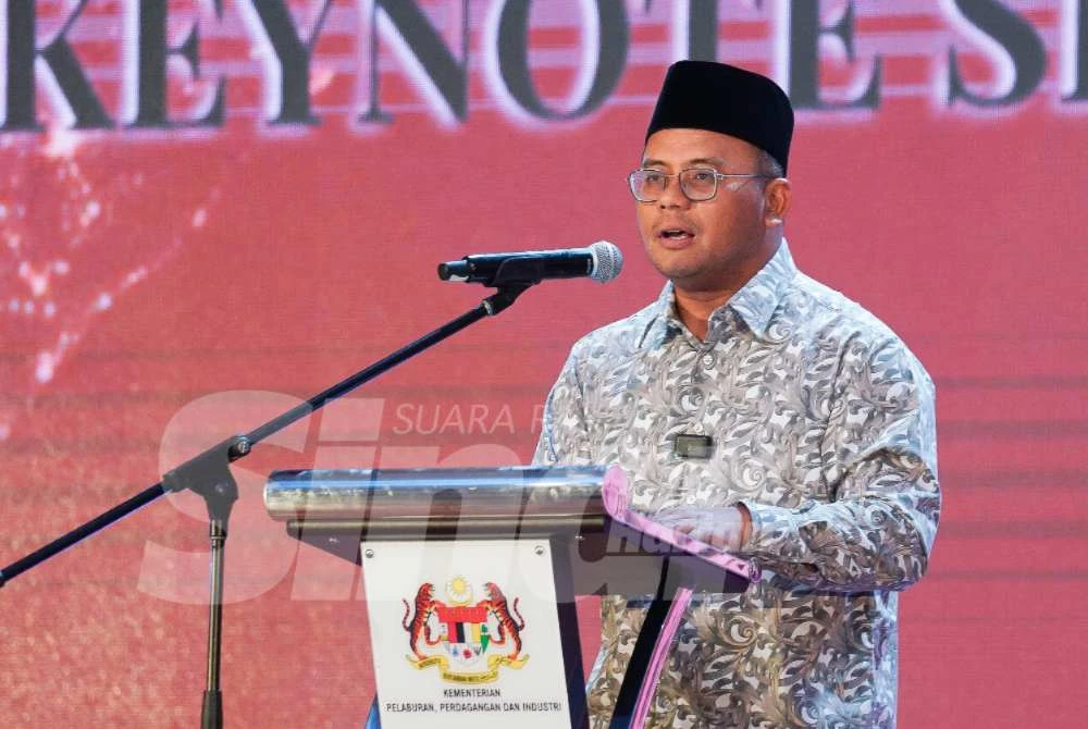 Amirudin ketika berucap merasmikan World #QuranConvention 2025 pada Sabtu. 