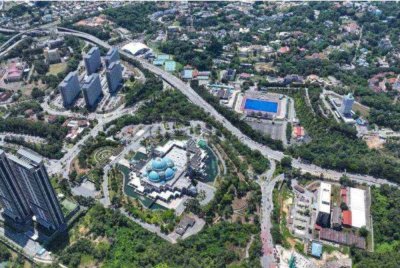 Mahkamah Persekutuan memerintahkan Public Bank Berhad membayar ganti rugi berjumlah RM90 juta kepada NFCorp, pengerusinya serta tiga syarikat subsidiari kerana melanggar kontrak berkaitan kerahsiaan akaun bank mereka.