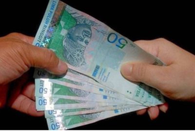 Kerajaan meneliti tindakan termasuk menyita simpanan kewangan bekas suami yang culas membayar nafkah. Gambar hiasan