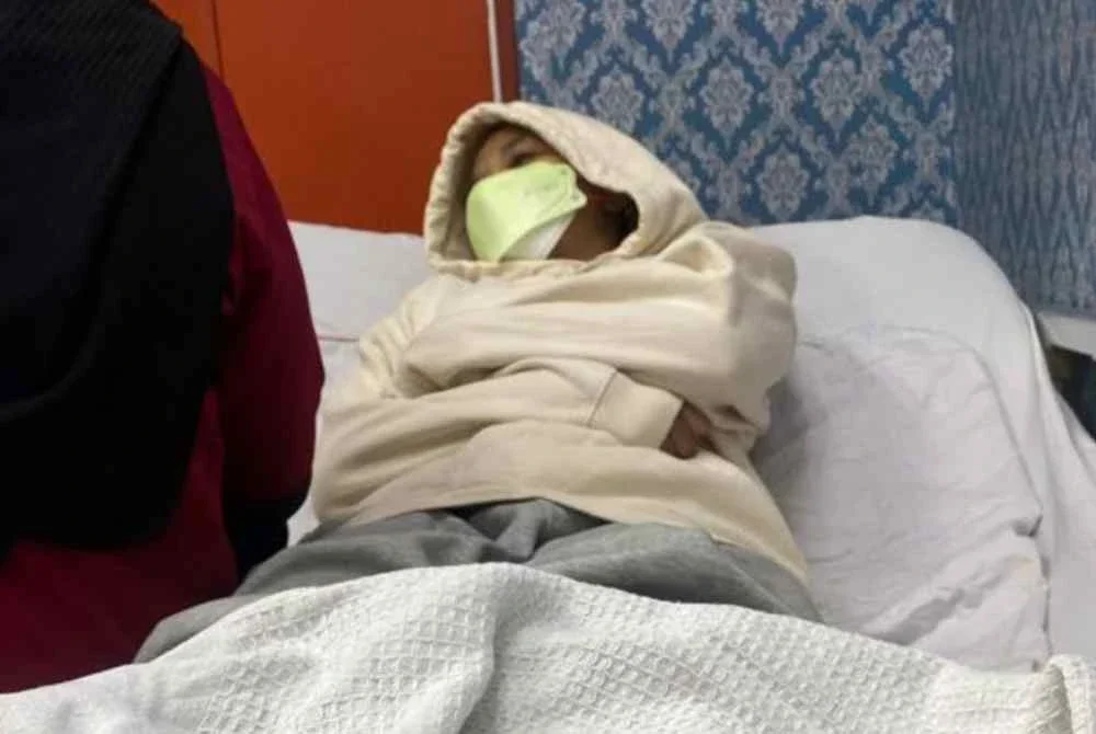 Keadaan Qaseh yang dikongsikan ibunya di Facebook.