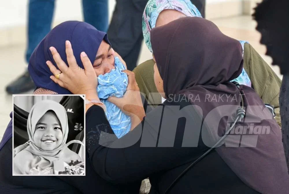 Ibu mangsa yang tidak dapat menahan kesedihan ketika ditemui di Jabatan Forensik Hospital Rembau. Gambar kecil: Nur Dhiya Azzalea