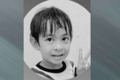 Muhammad Noor Rizqy Danial lemas dalam kolam sedalam 1.5 meter dan panjang sembilan meter.