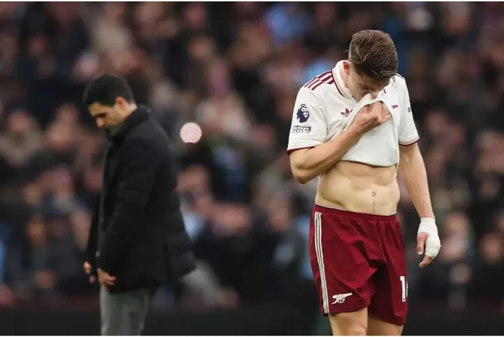 Gyokeres (kanan) kecewa dengan hail keputusan menentang Aston Villa pada Sabtu. Foto: Agensi