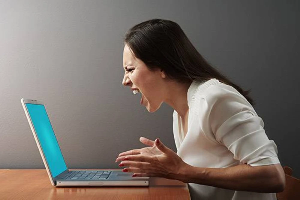 Media sosial seharusnya tidak dijadikan tempat untuk meluahkan kemarahan atau dendam. Gambar hiasan 