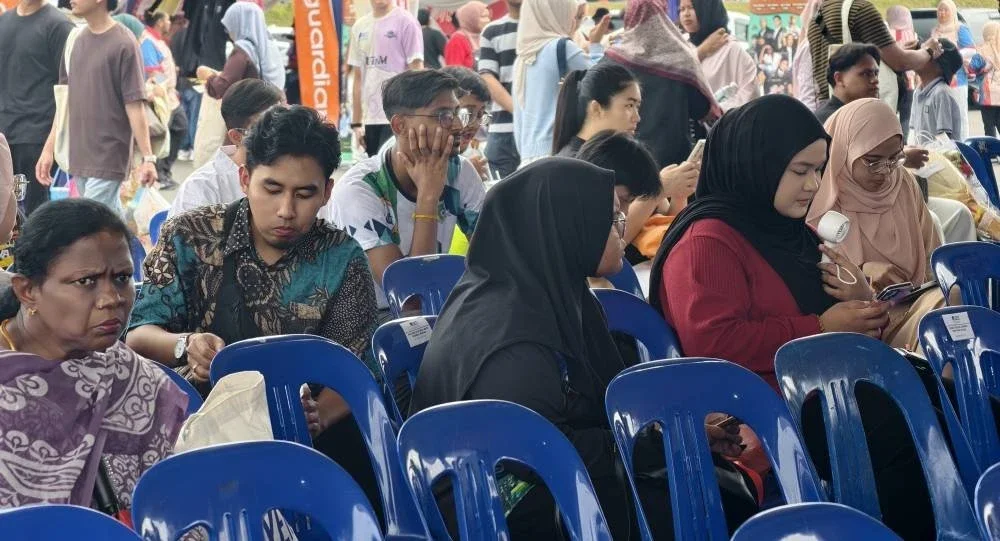 Pelajar UTem yang hadir pada sesi bual bicara mengenai Online With a Purpose