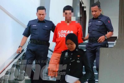 Suspek direman selama tujuh hari bagi membantu siasatan kes mengugut jiran menggunakan pistol di Bandar Laguna Merbok pada Ahad lalu.