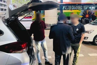 Kegiatan individu itu dikesan menerusi intipan dan risikan dijalankan anggota JPJ.