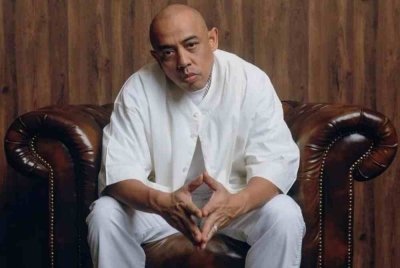 Joe Flizzow membuat kemunculan semula dengan imej lebih matang melalui single terbaharunya berjudul 501.