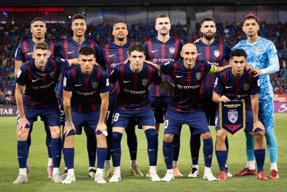 Kesebelasan JDT ketika berdepan Shanghai Port FC pada aksi Liga ACLE di Stadium Sultan Ibrahim, Iskandar Puteri pada Selasa. - Foto Johor Southern Tigers