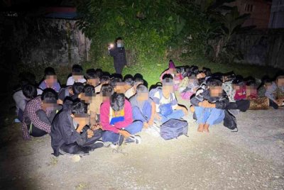 Sindiket berkenaan dipercayai aktif sejak enam bulan lalu dan menjalankan operasi hampir setiap minggu dengan menggunakan laluan tikus sebelum menyerahkan PATI kepada transporter tempatan.