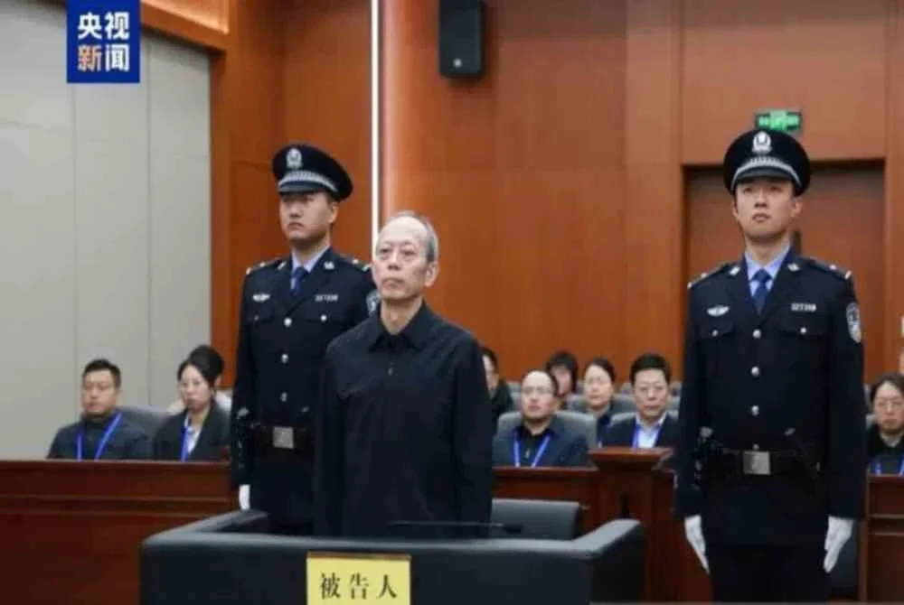 Gou Zhongwen ketika menghadiri sesi mahkamah. Foto Agensi