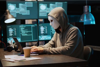 Seorang pengusaha restoran kerugian RM783,000 akibat terperdaya skim pelaburan saham palsu di media sosial. Gambar hiasan 