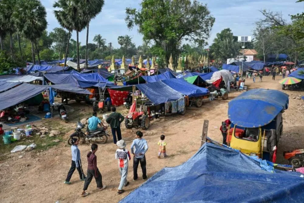 Kem penempatan sementara didirikan di kawasan pagoda, wilayah Siem Reap.