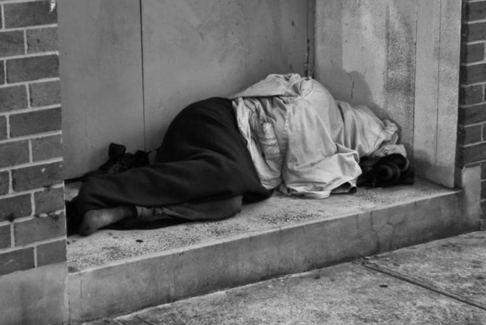 DBKL bersama agensi Persekutuan mengesan sehingga 400 gelandangan dalam satu-satu operasi yang dijalankan. Foto hiasan