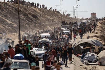 Penduduk di tengah Gaza sekali lagi terpaksa berpindah kerana penubuhan Garisan Kuning tersebut.