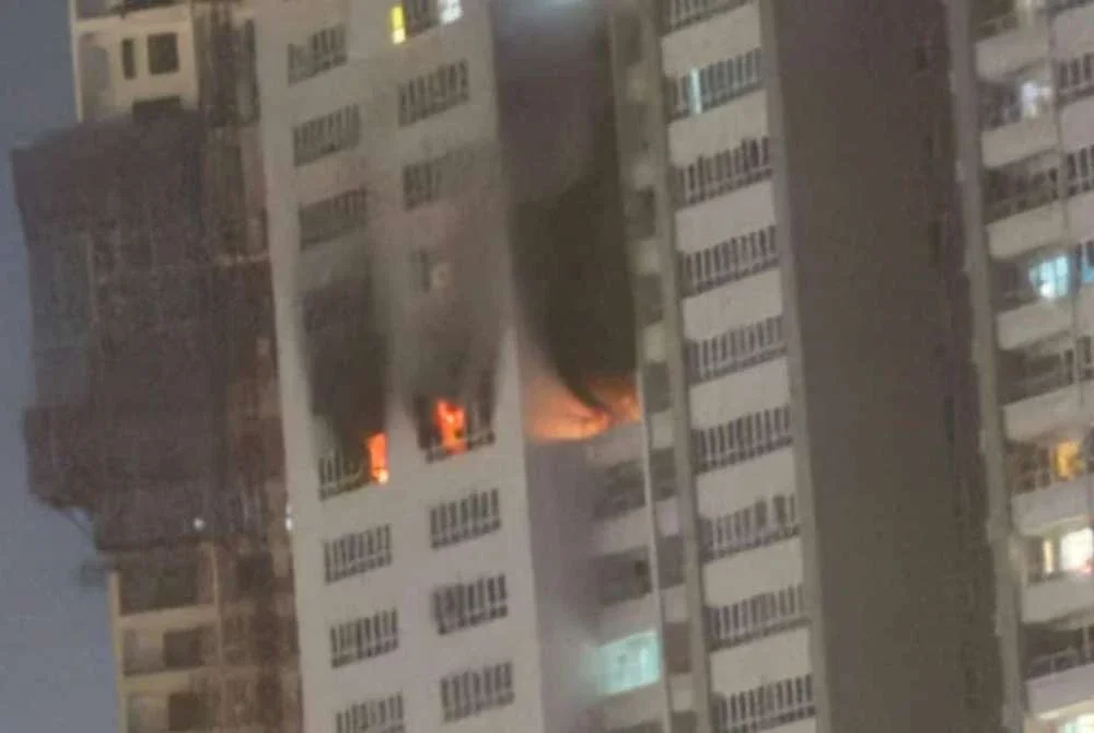 Kebakaran di sebuah unit pada tingkat 26 bangunan kondominium mewah di Sri Hartamas memeranjatkan ramai pihak berikutan didakwa sistem kawalan kebakaran gagal berfungsi.