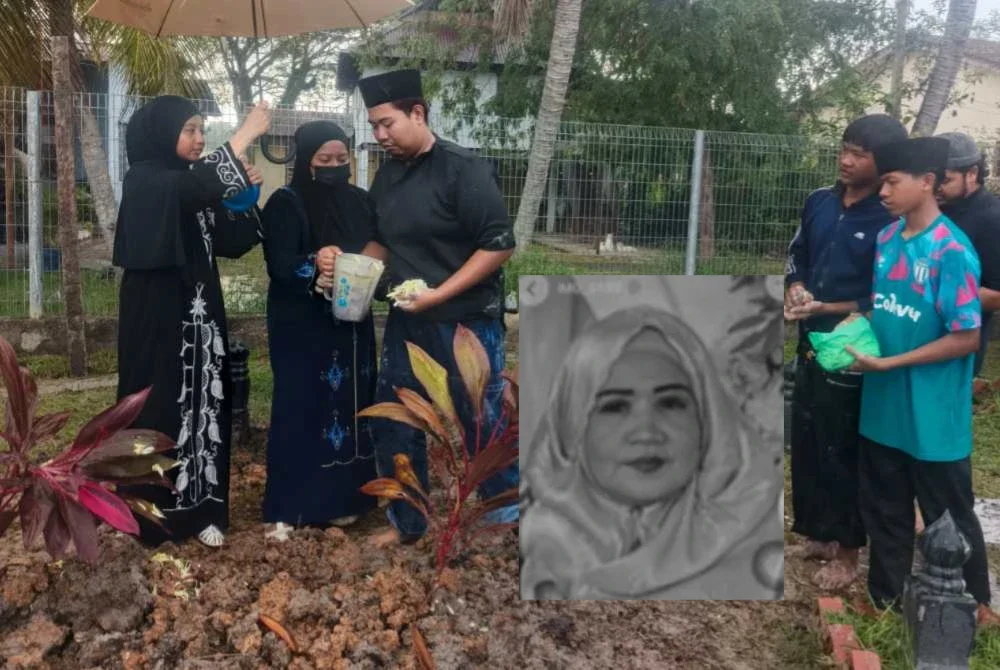 Ezlyn Ilyana (dua dari kiri) bersama adik-adiknya menyiram air mawar di pusara ibu mereka didi Tanah Perkuburan Islam Suka Menanti, Alor Setar selepas solat Asar pada Jumaat.