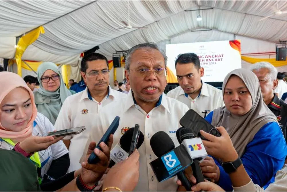 Mohd Shaiful ketika ditemui pemberita selepas program penyerahan Projek Kampung Angkat dan Sekolah angkat Madani JPA di Seri Menanti pada Sabtu.