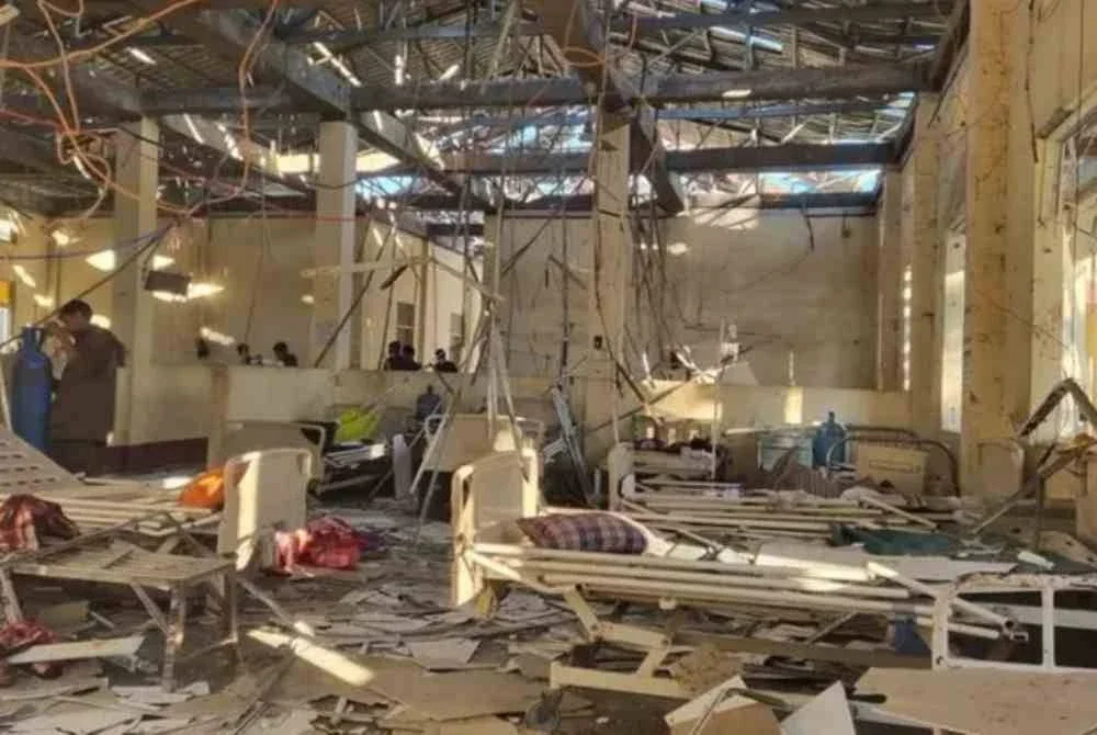 Serangan udara ke atas Hospital Mrauk-U, yang mengakibatkan kematian sekurang-kurangnya 31 orang awam dan mencederakan sekurang-kurangnya 76 yang lain.