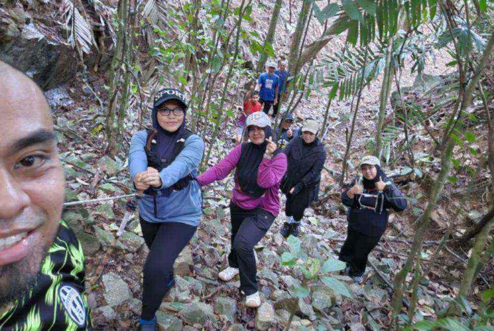 Pendaki diminta agar menjaga dan memastikan kawasan pendakian kekal bersih.