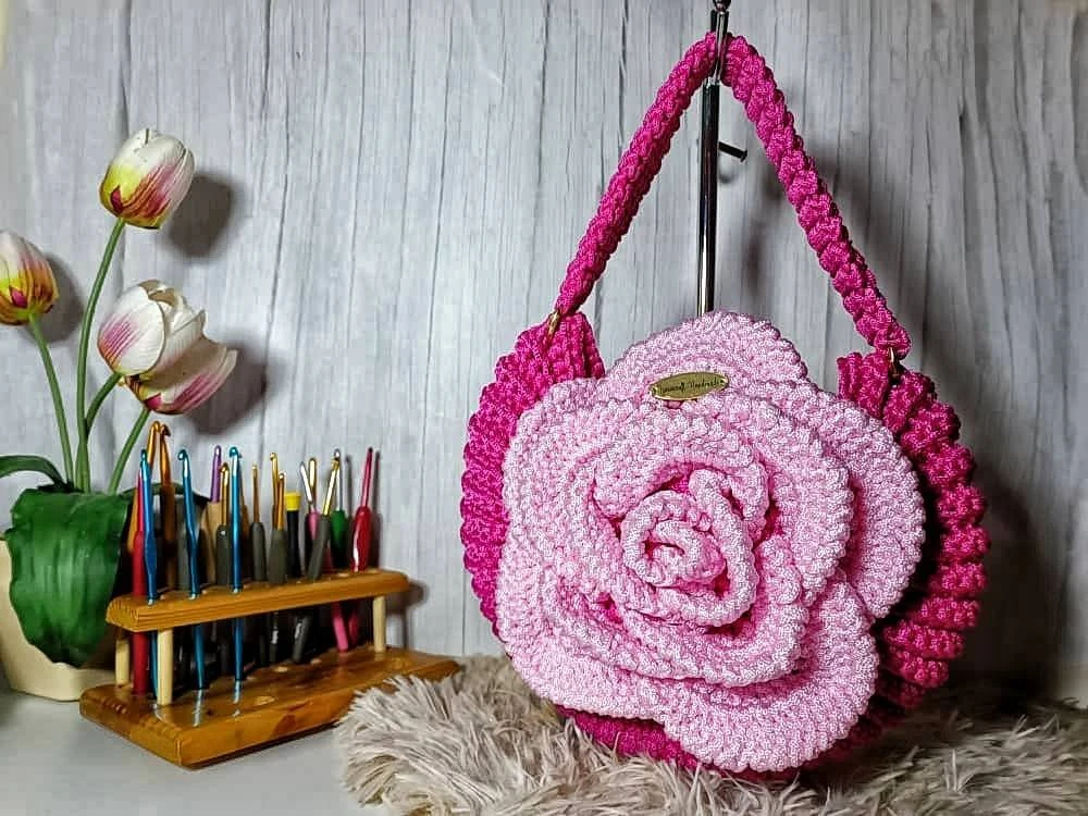 Bag tangan yang unik dihasilkan 