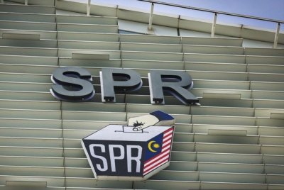 Mesyuarat khas SPR sedang berlangsung di Menara SPR, Putrajaya.