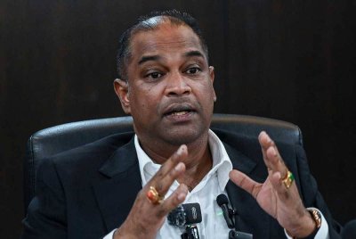 Datuk Seri R Ramanan dilantik sebagai Menteri Sumber Manusia dalam rombakan Kabinet hari ini. Foto Bernama