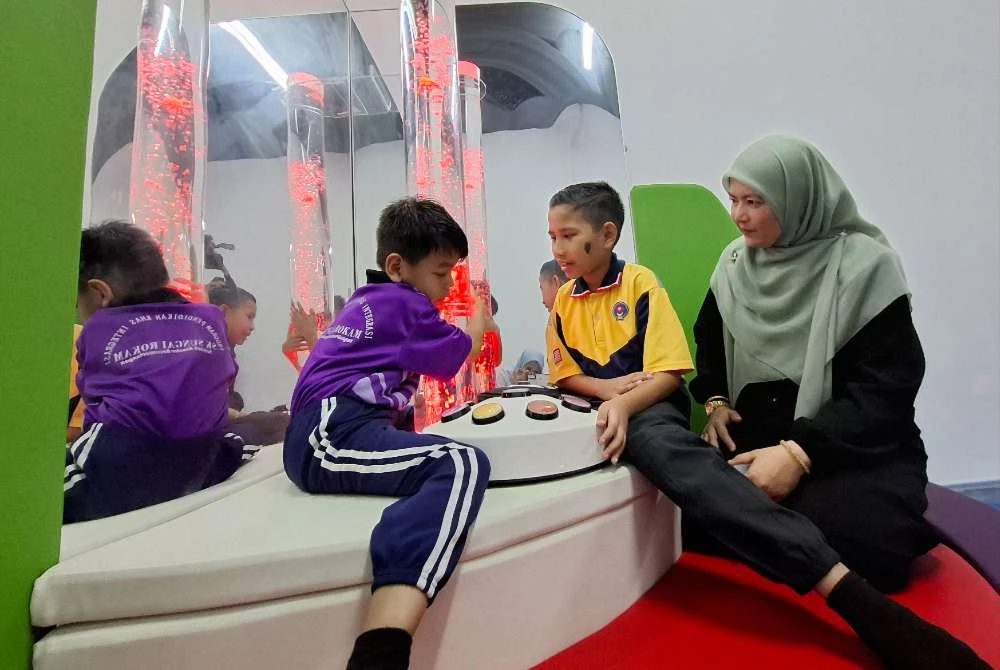 Persekitaran multisensori mampu membantu murid pendidikan khas meningkatkan kemahiran komunikasi, kognitif dan sosial.