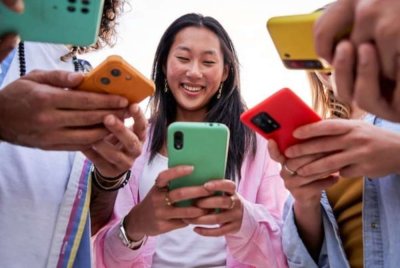 Zaman muda Gen Z akan berlalu dan mereka akan berkembang serta matang seiring dengan masa. Gambar hiasan 