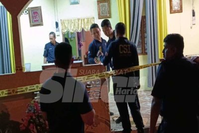 Pasukan Forensik Ibu Pejabat Kontinjen Kedah melakukan siasatan di lokasi kejadian.