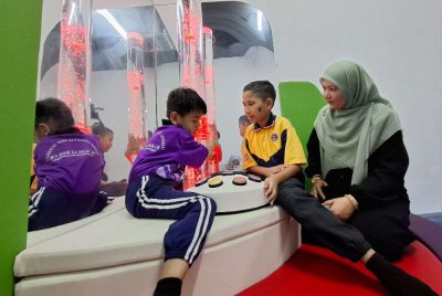 Persekitaran multisensori mampu membantu murid pendidikan khas meningkatkan kemahiran komunikasi, kognitif dan sosial.