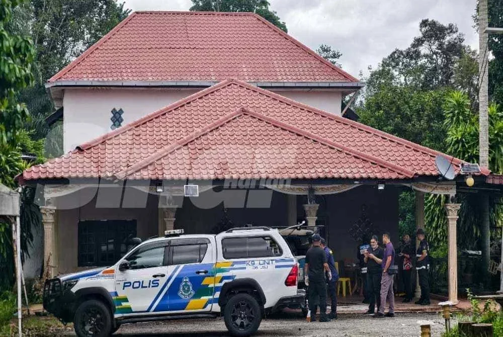Mayat seorang individu tanpa identiti ditemukan di belakang sebuah rumah pusaka di Kampung Batu 4.