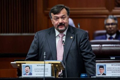  Menteri Kewangan II Datuk Seri Amir Hamzah Azizan. Foto fail Bernama 