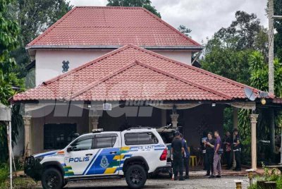 Mayat seorang individu tanpa identiti ditemukan di belakang sebuah rumah pusaka di Kampung Batu 4.