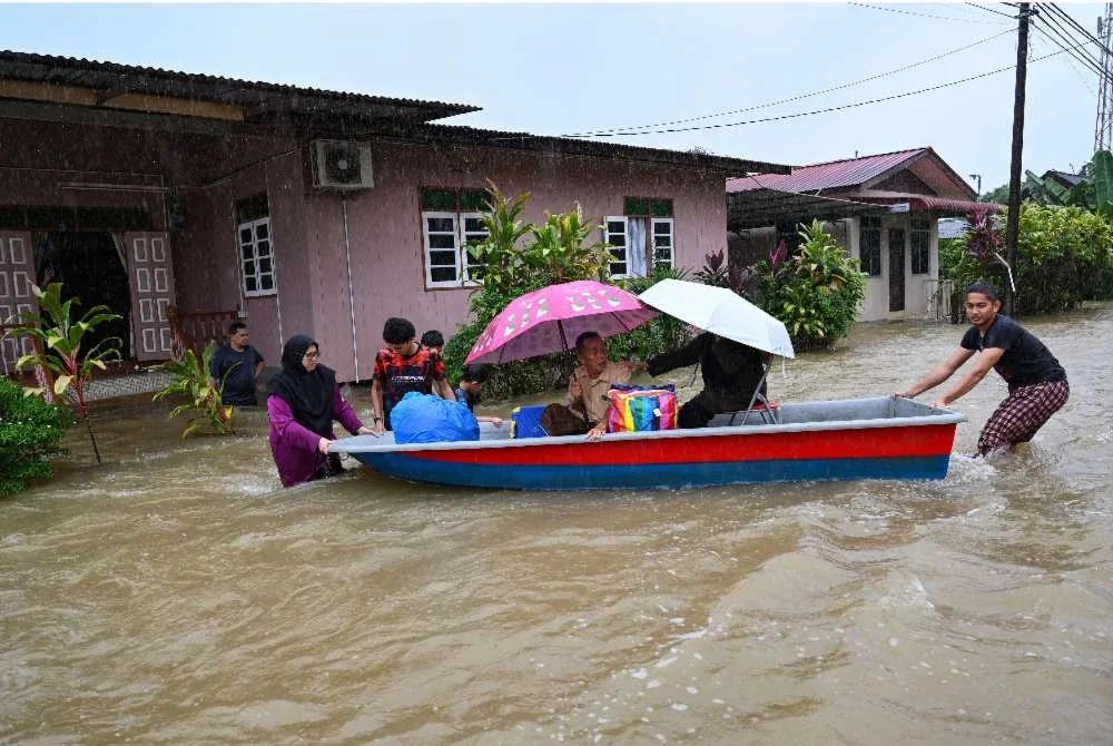 Setiap bencana sudah pasti akan melibatkan kekuatan sumber manusia yang ramai dan kos tinggi. Foto Bernama
