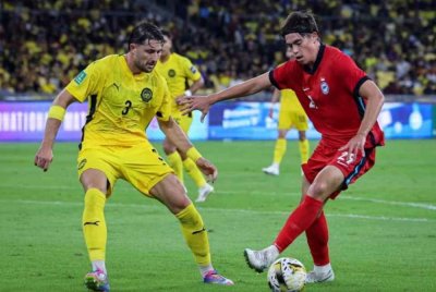 Facundo garces (kiri) antara pemain yang tidak layak beraksi semasa perlawanan persahabatan menentang Singapura di Stadium Nasional Bukit Jalil pada September lalu. Foto Bernama