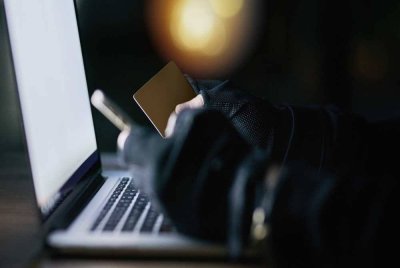 Tiada majikan sah yang akan meminta bayaran pendahuluan bagi tujuan mendapatkan pekerjaan.