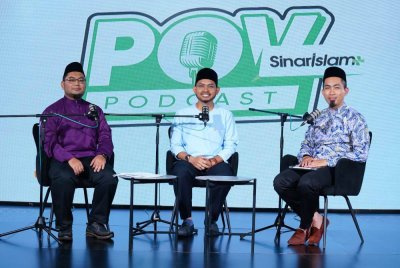 Ustaz Lah (tengah) dan Ustaz Abdul Hadi (kanan) sebagai ahli panel dalam Podcast POV Sinar Islam Plus dibawakan khas oleh MAINS baru-baru ini. 