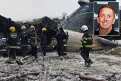 Bekas pemandu NASCAR Greg Biffle (gambar kecil) bersama isteri dan dua anaknya antara yang terkorban dalam nahas itu - Foto: Agensi