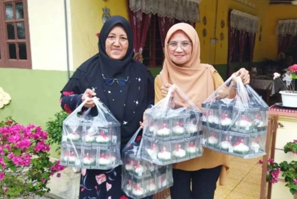 Kraftangan bawang sesuai dijadikan cenderahati untuk majlis perkahwinan, akikah, hari jadi serta pelbagai acara istimewa.