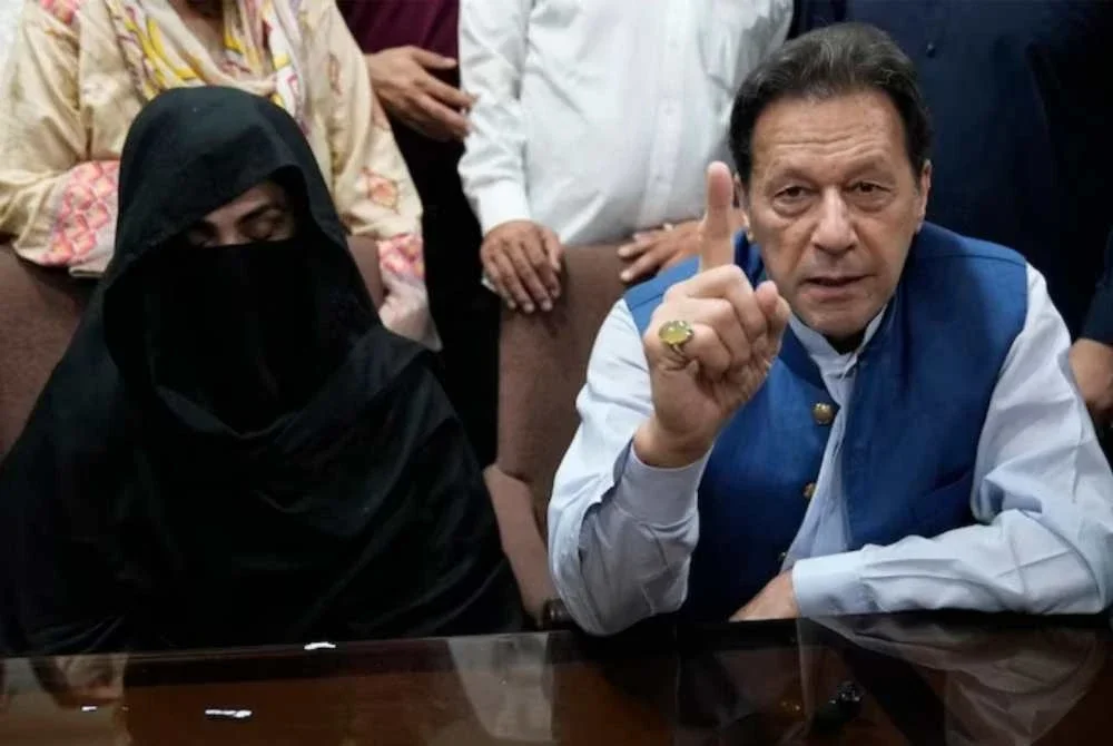 Imran dan Bushra didakwa atas kes itu tahun lepas.