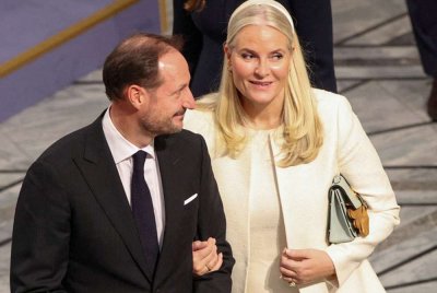 Mette-Marit didiagnosis menghidap sejenis penyakit fibrosis pulmonari yang jarang berlaku, iaitu penyakit paru-paru kronik, tujuh tahun lepas. Foto Reuters